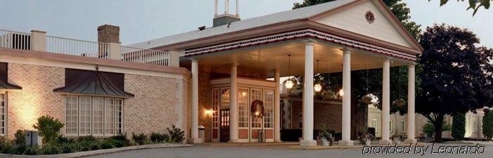 Hotel Carlisle & Embers Convention Center Exterior foto